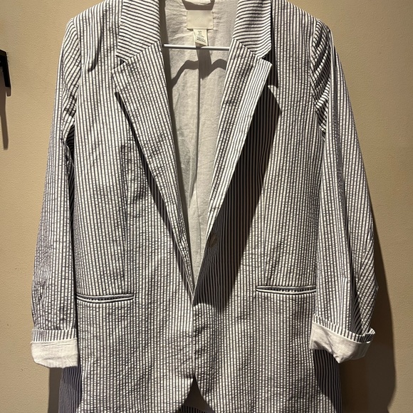 Seersucker Blazer - Picture 2 of 9